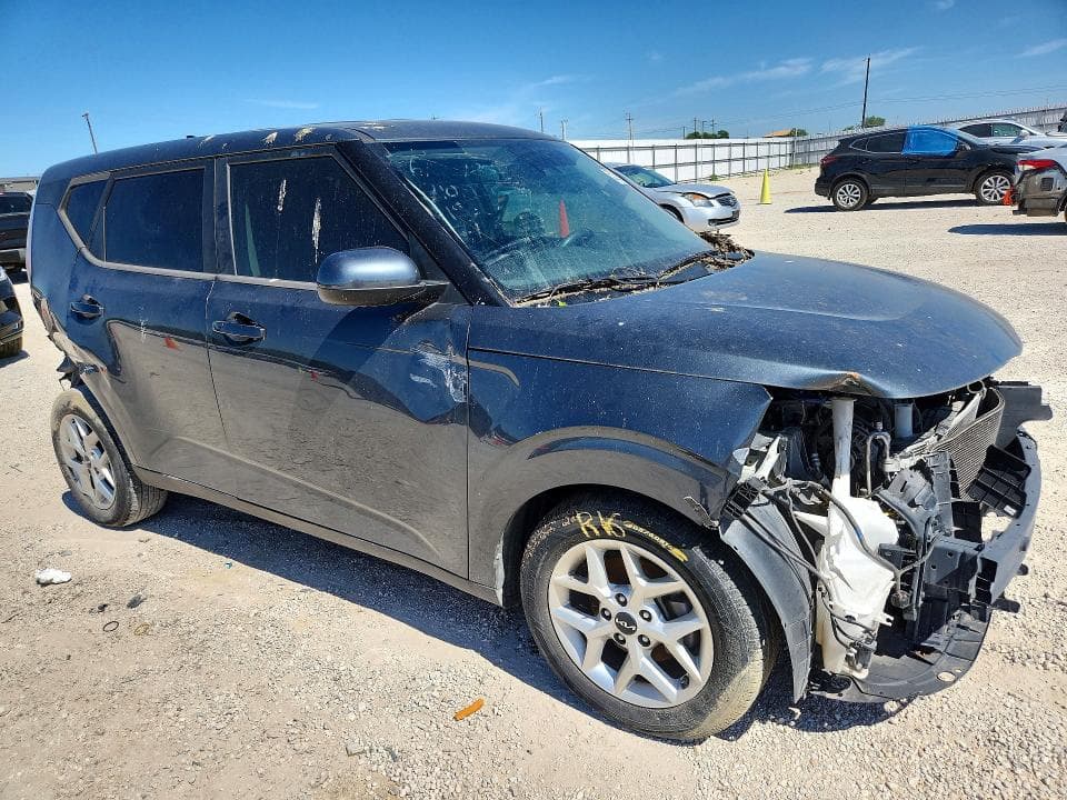 2023 KIA SOUL S 4