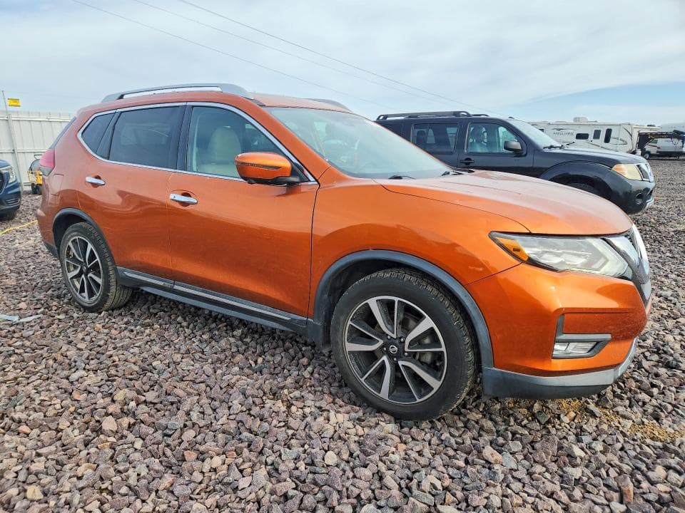 2017 NISSAN ROGUE SL 4