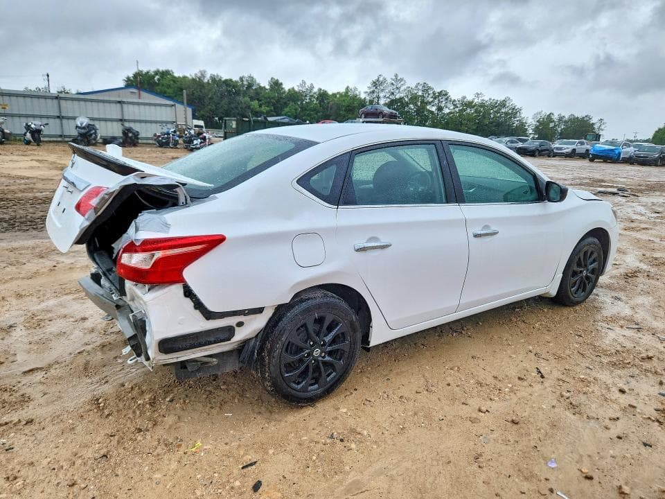 2018 NISSAN SENTRA S 3