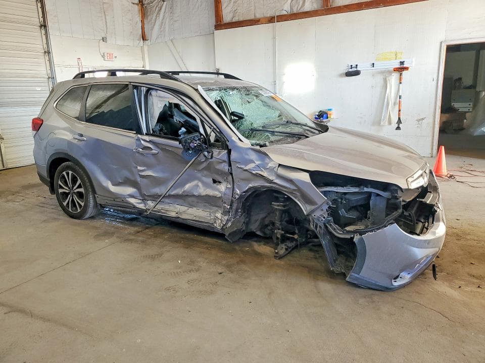 2019 SUBARU FORESTER LIMITED 4