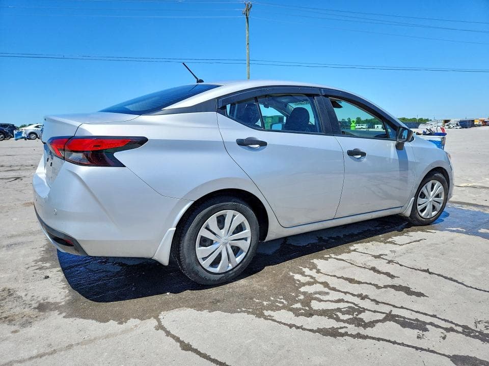 2021 NISSAN VERSA S 3