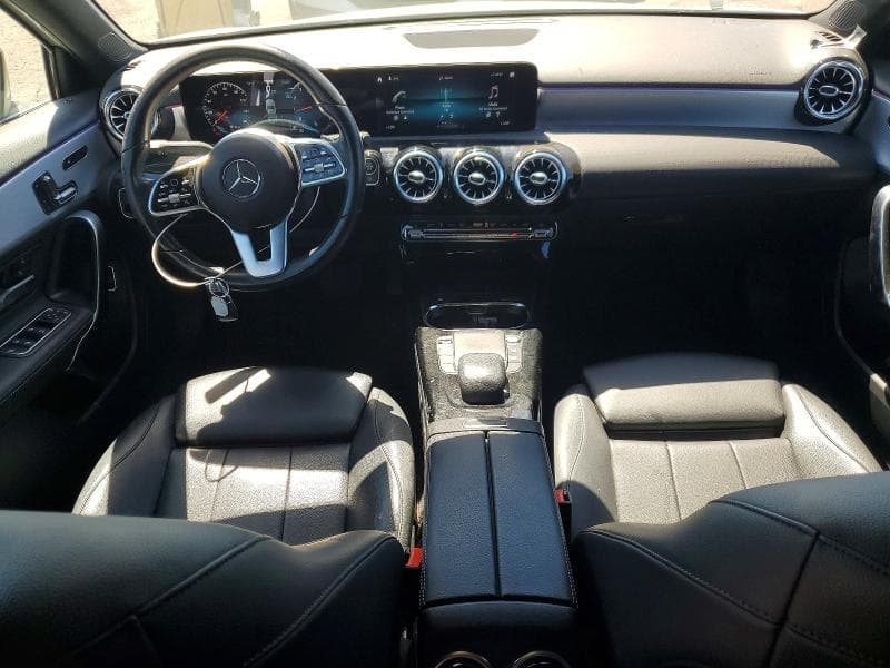 2021 MERCEDES-BENZ A 220 8
