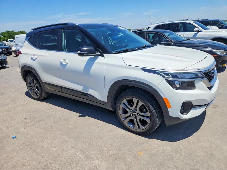 2022 KIA SELTOS S S 4