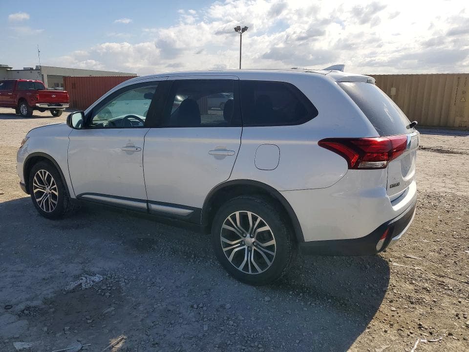 2018 MITSUBISHI OUTLANDER ES 2
