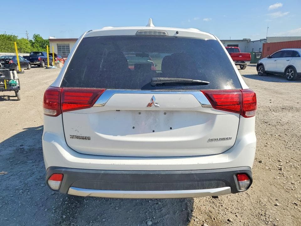 2018 MITSUBISHI OUTLANDER ES 6