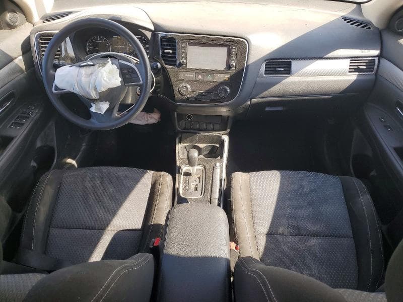 2018 MITSUBISHI OUTLANDER ES 8
