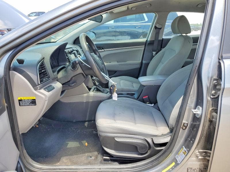 2017 HYUNDAI ELANTRA SE 7