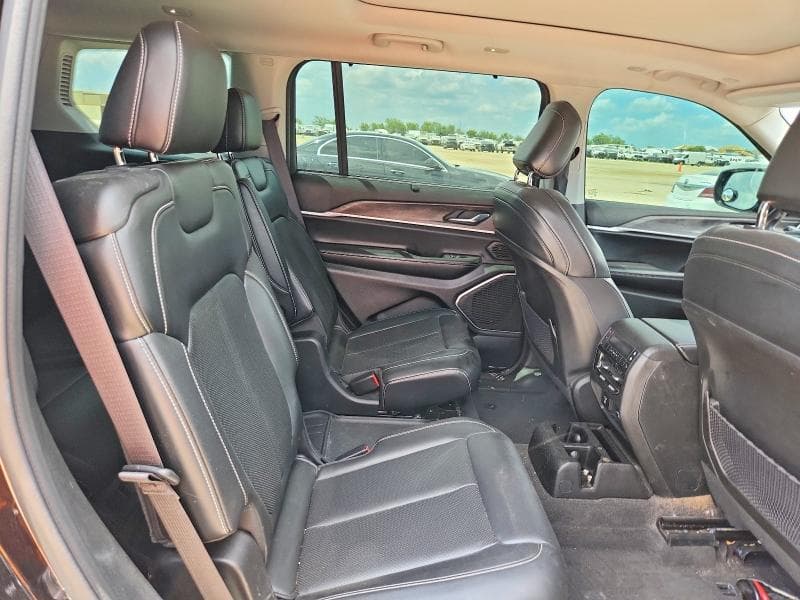 2021 JEEP GRAND CHEROKEE L LIMITED L LIMITED 10