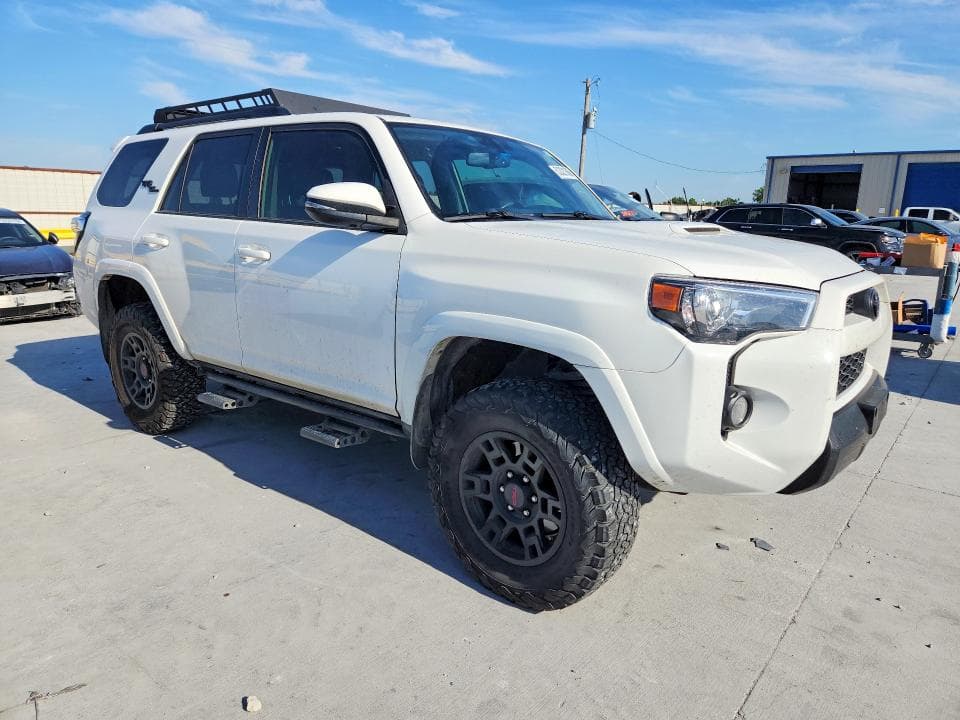 2019 TOYOTA 4RUNNER 4