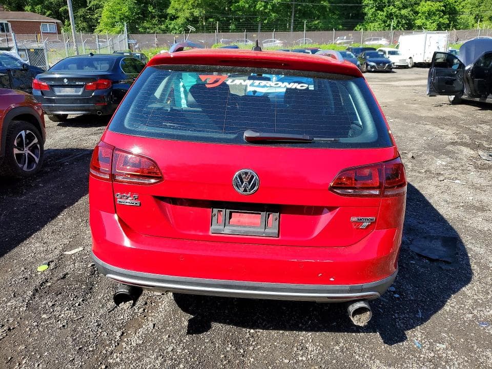 2017 VOLKSWAGEN GOLF ALLTRACK S 6