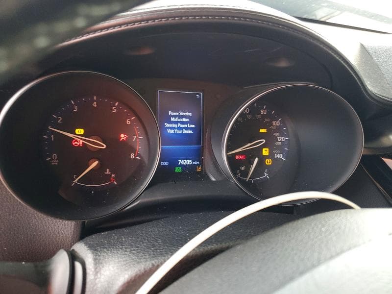 2018 TOYOTA C-HR XLE 9