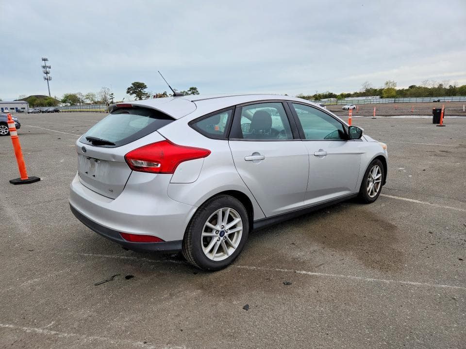 2017 FORD FOCUS SE 3