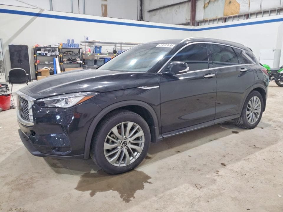 2023 INFINITI QX50 LUXE