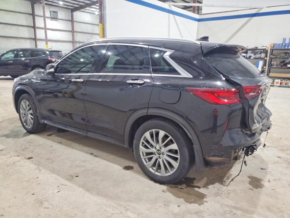 2023 INFINITI QX50 LUXE LUXE 2