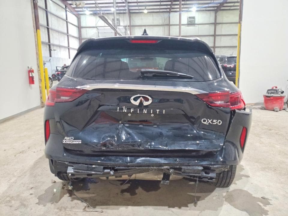 2023 INFINITI QX50 LUXE LUXE 6