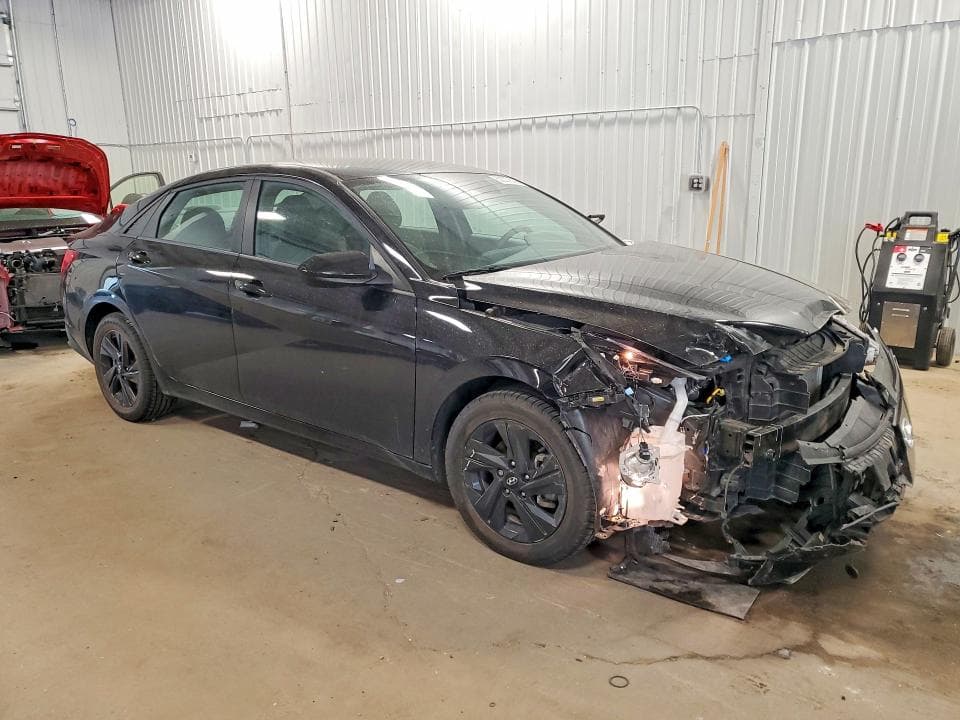 2023 HYUNDAI ELANTRA BLUE 4