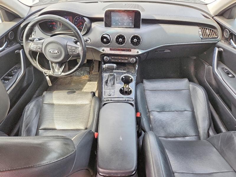 2018 KIA STINGER BASE 8