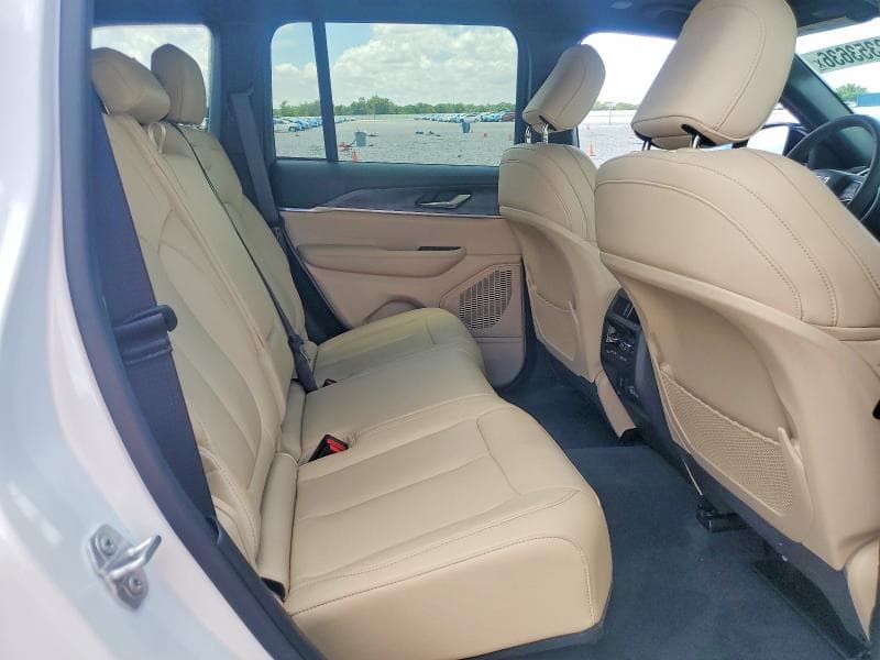 2025 JEEP GRAND CHEROKEE LIMITED 11