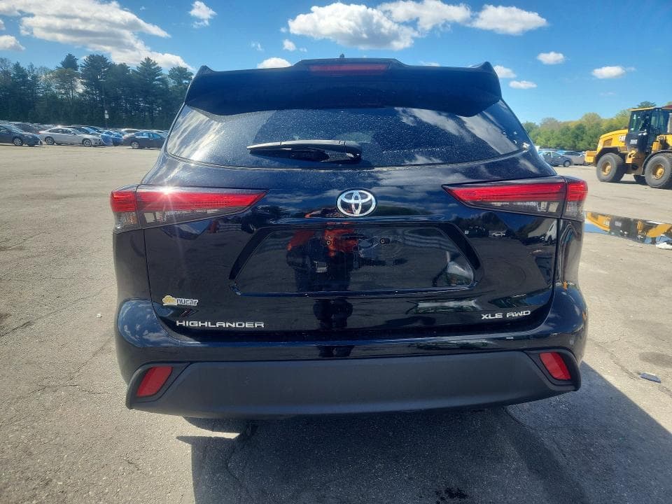 2022 TOYOTA HIGHLANDER XLE 6