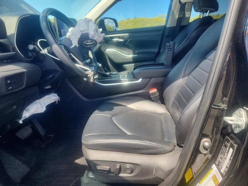 2022 TOYOTA HIGHLANDER XLE 7