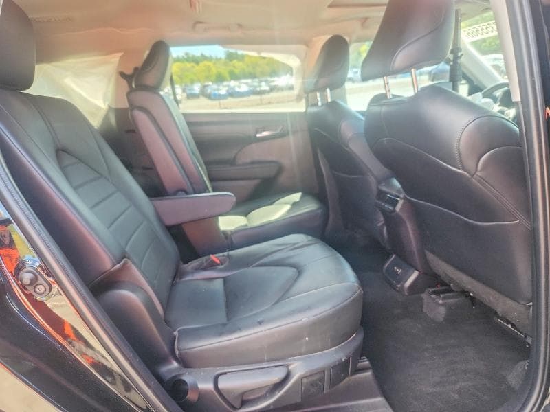 2022 TOYOTA HIGHLANDER XLE 10