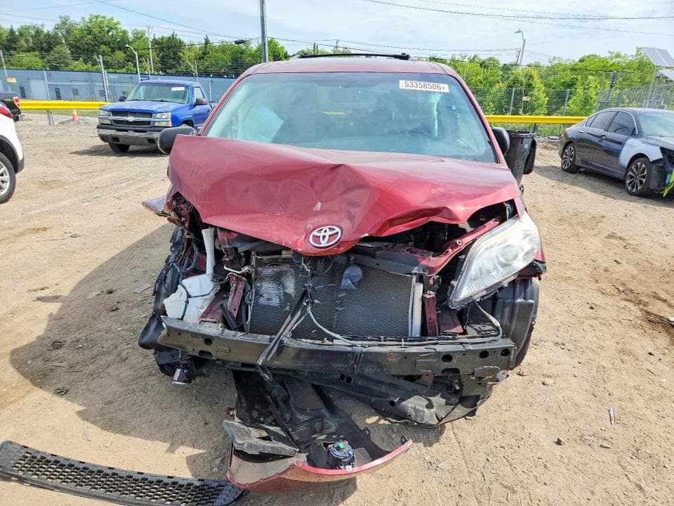 2017 TOYOTA SIENNA XLE 8-PASSENGER XLE 8-PASSENGER 5
