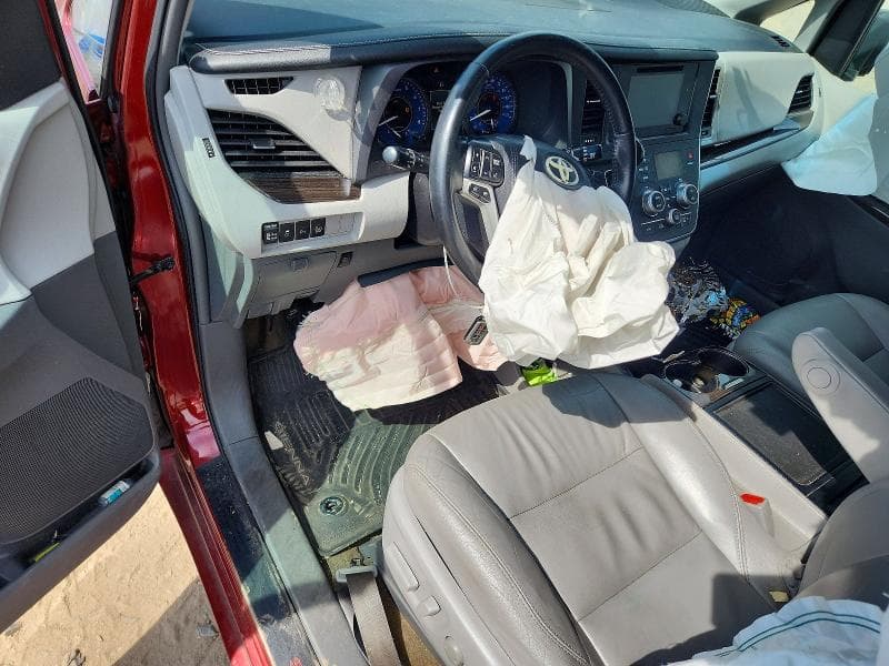 2017 TOYOTA SIENNA XLE 8-PASSENGER XLE 8-PASSENGER 8