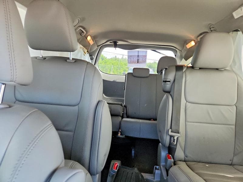 2017 TOYOTA SIENNA XLE 8-PASSENGER XLE 8-PASSENGER 10