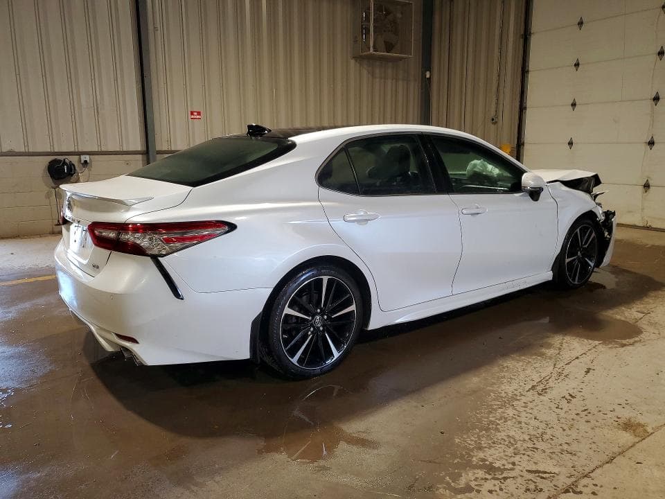 2018 TOYOTA CAMRY XSE V6 3