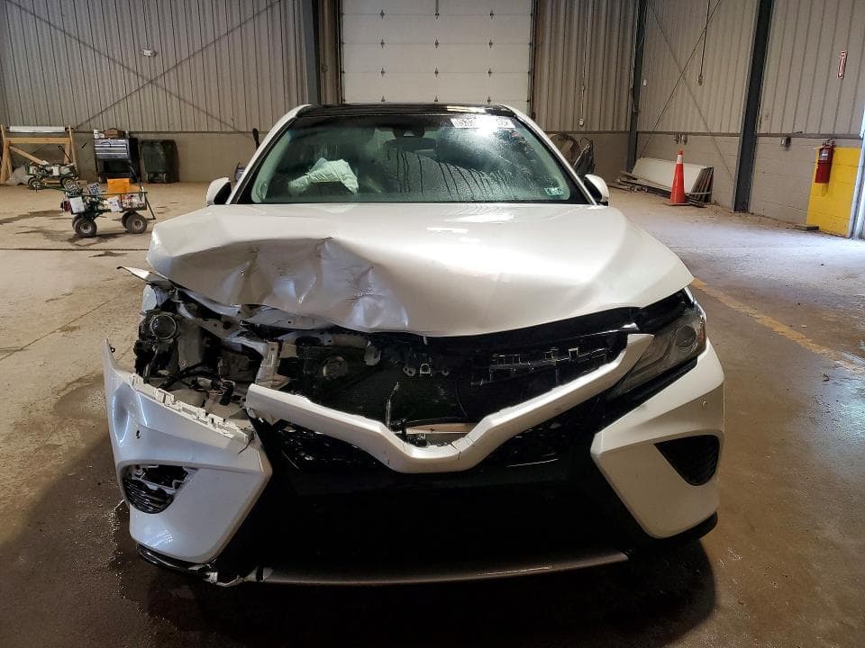 2018 TOYOTA CAMRY XSE V6 5