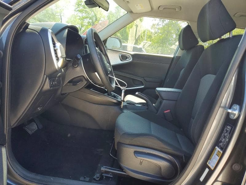 2023 KIA SOUL LX 7