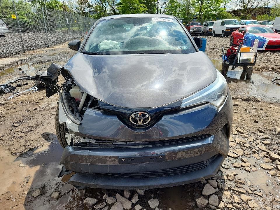 2018 TOYOTA C-HR XLE 5