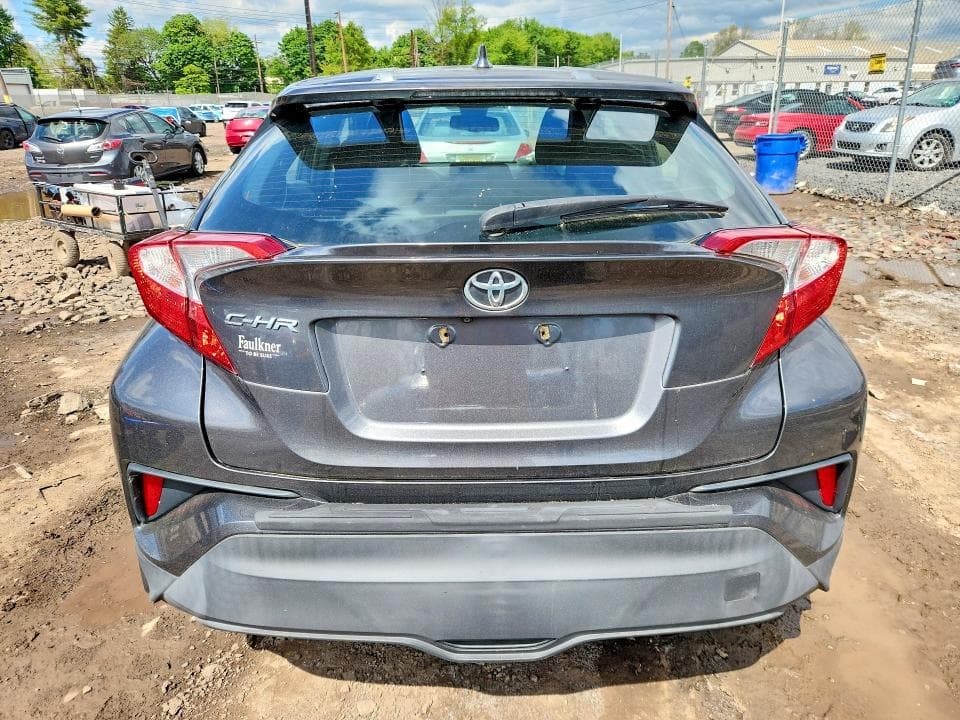 2018 TOYOTA C-HR XLE 6