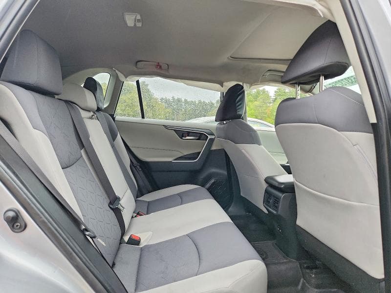 2020 TOYOTA RAV4 XLE XLE 11