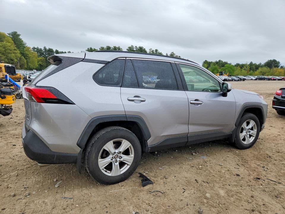 2020 TOYOTA RAV4 XLE XLE 3