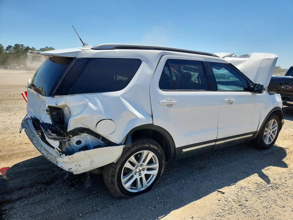 2019 FORD EXPLORER XLT 3