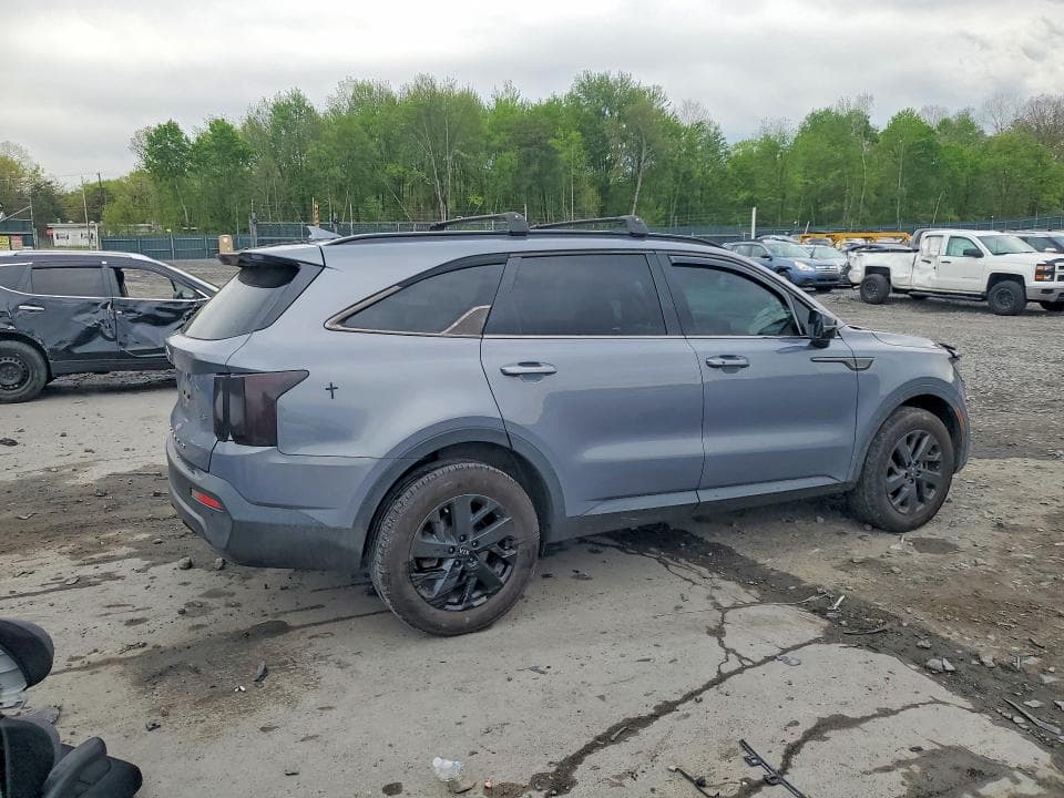 2021 KIA SORENTO S 3
