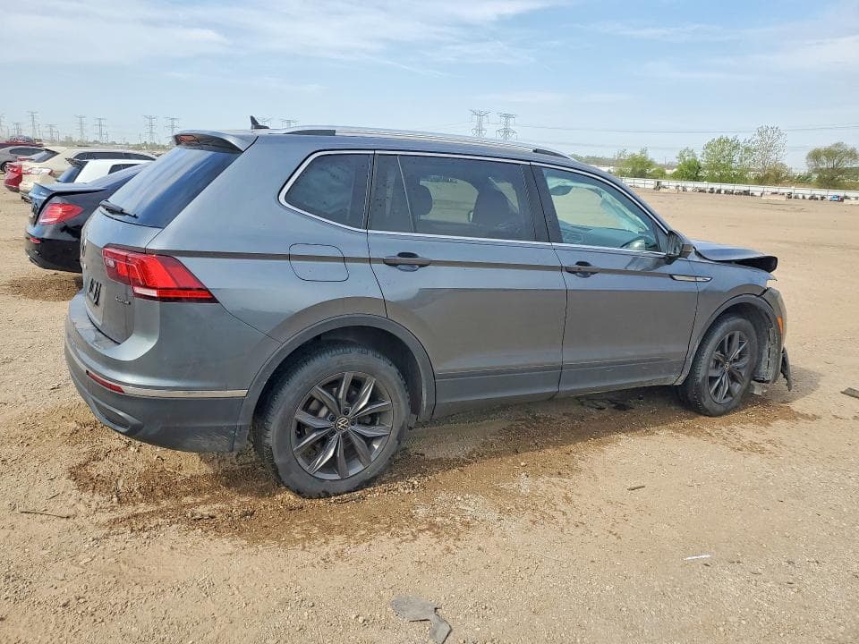 2023 VOLKSWAGEN TIGUAN SE 3