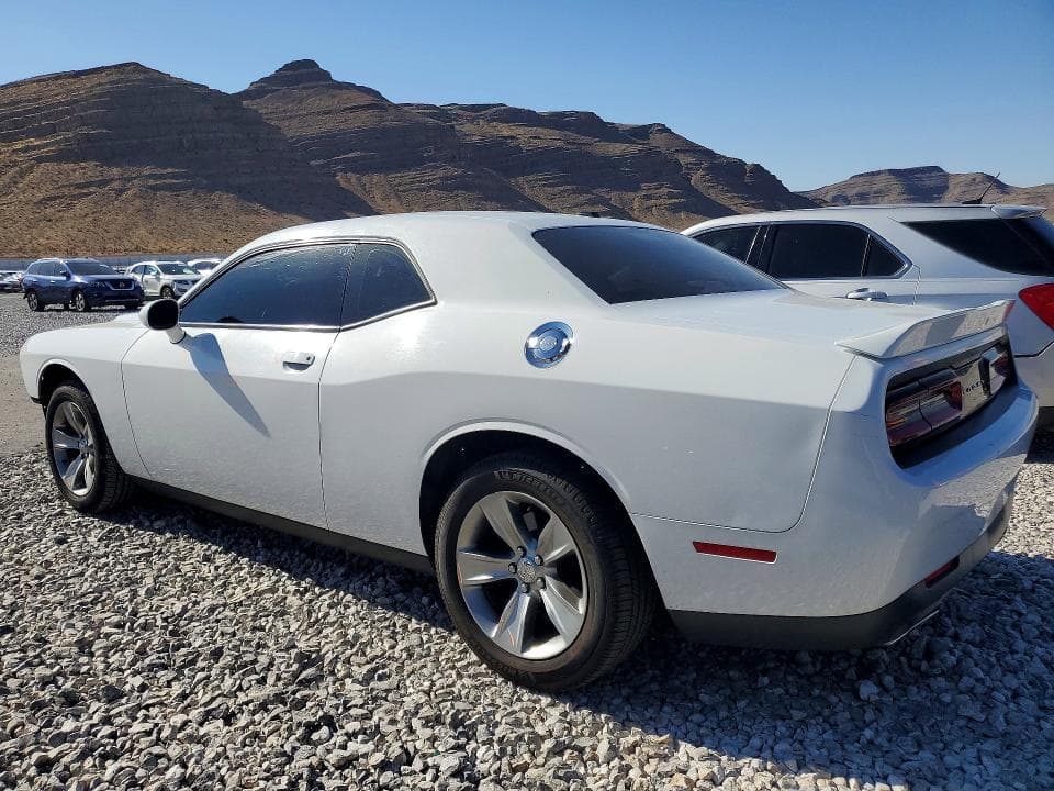 2018 DODGE CHALLENGER SXT 2