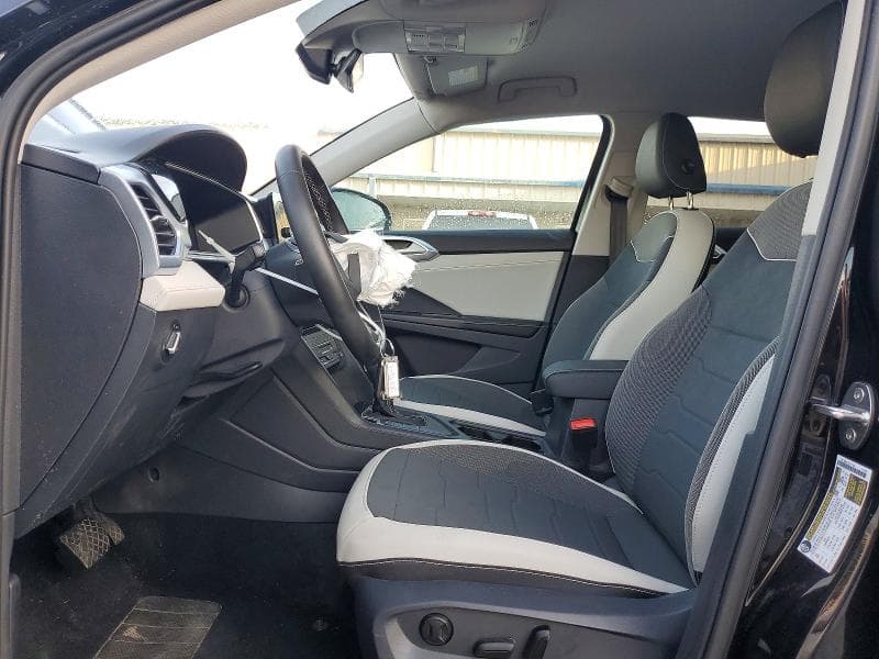 2026 VOLKSWAGEN TAOS SE SE 8