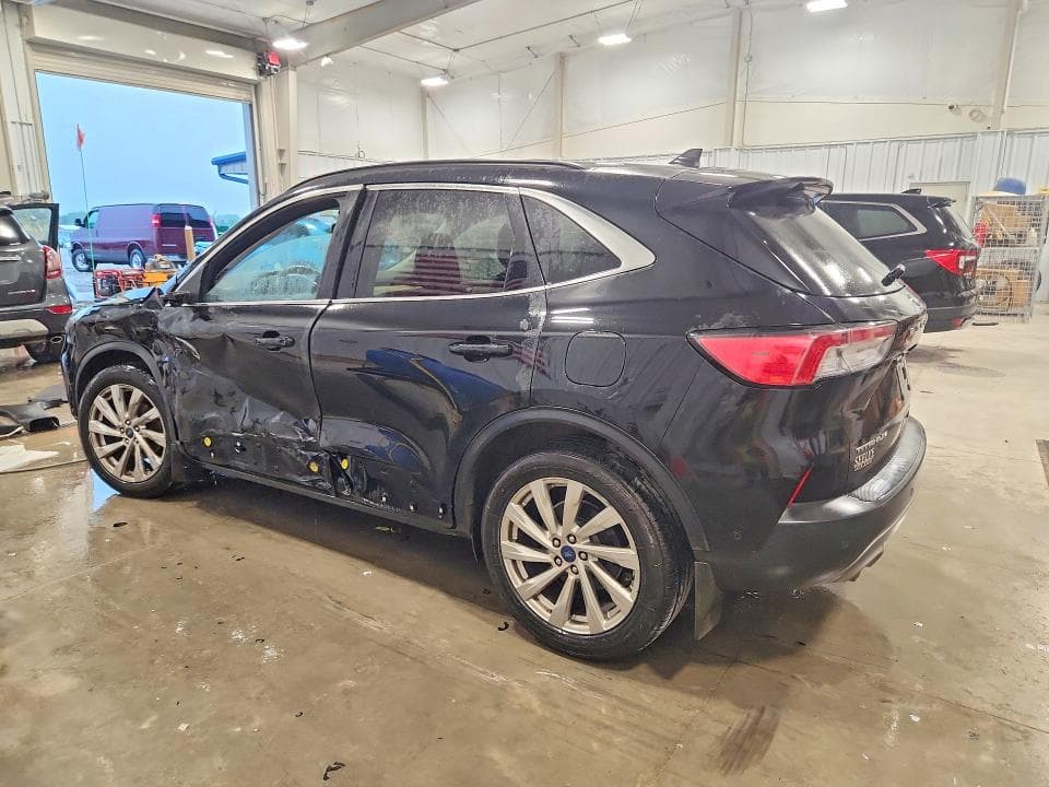 2022 FORD ESCAPE TITANIUM 2