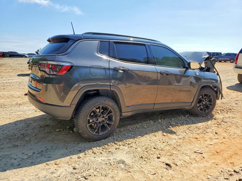 2019 JEEP COMPASS TRAILHAWK 3