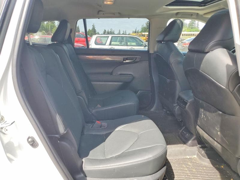 2021 TOYOTA HIGHLANDER LIMITED 10