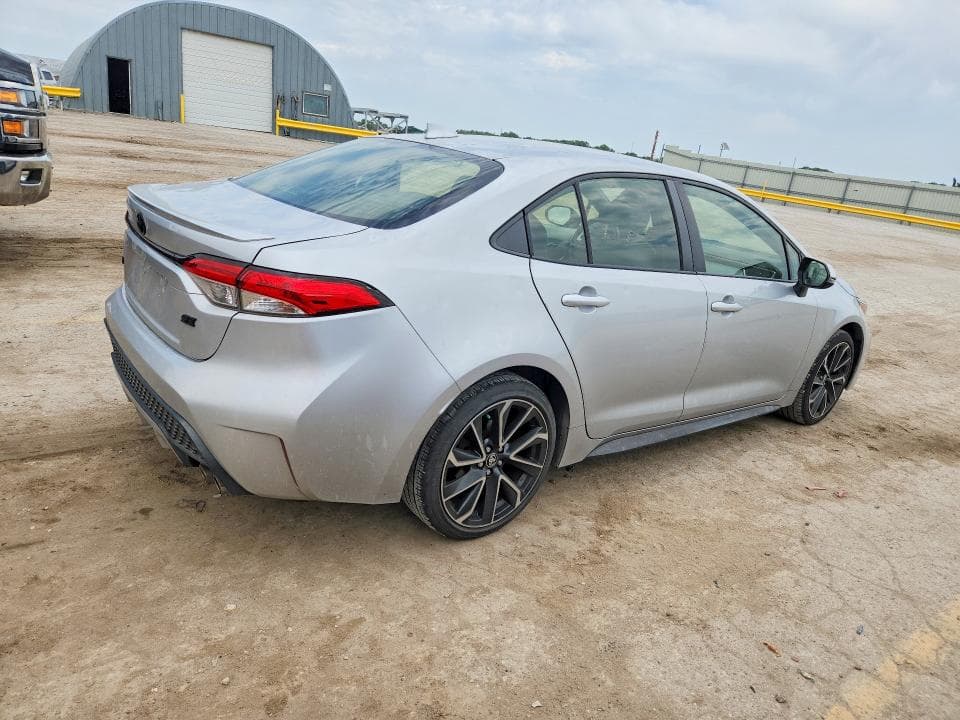 2022 TOYOTA COROLLA SE SE 3