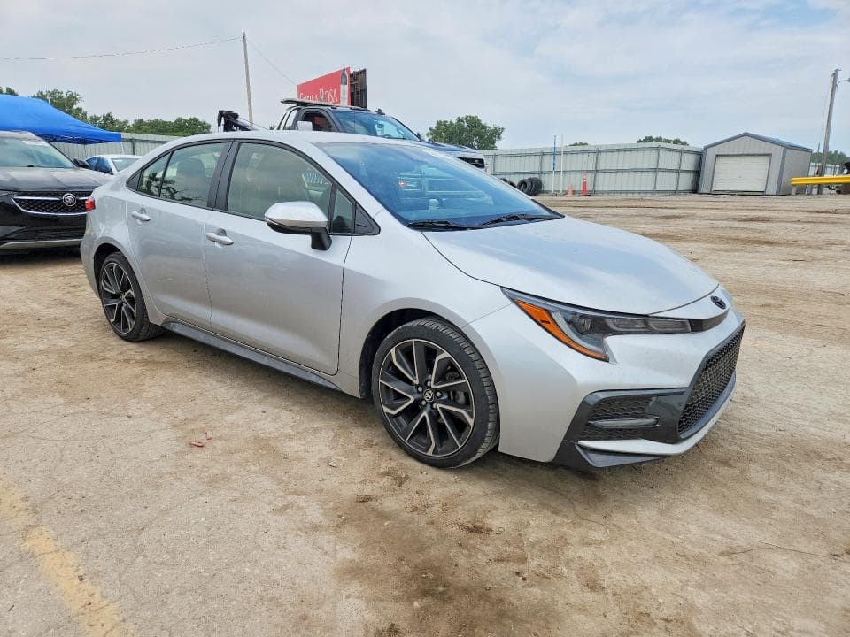 2022 TOYOTA COROLLA SE SE 4