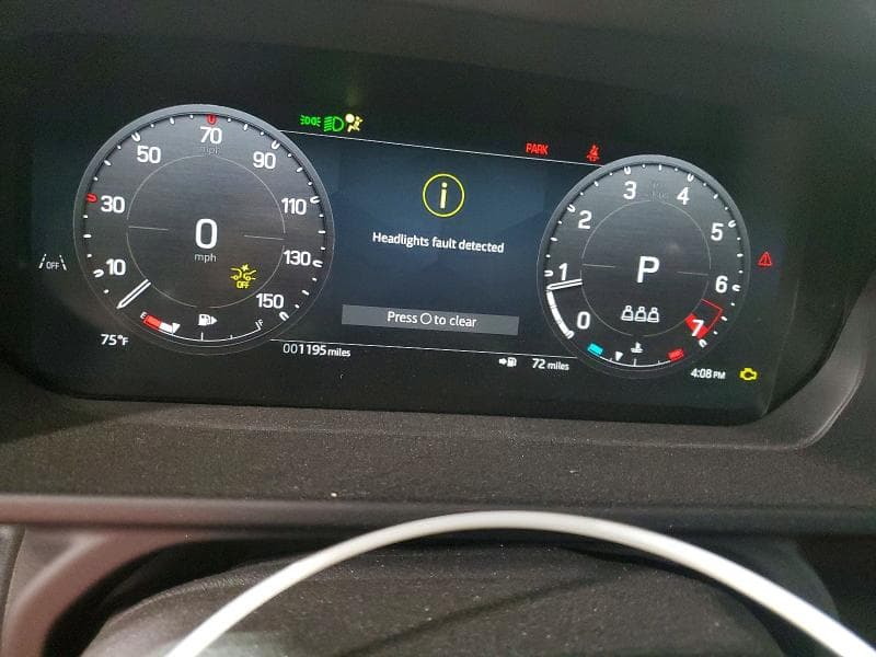 2025 LAND ROVER DEFENDER 90 X-DYNAMIC SE 9