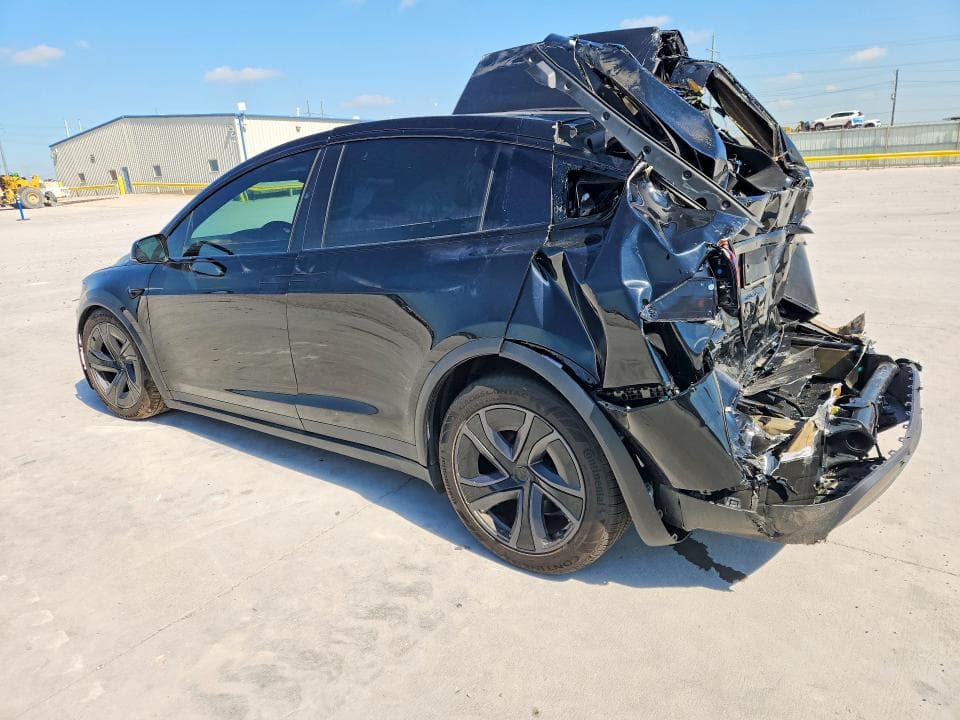 2026 TESLA MODEL X 2