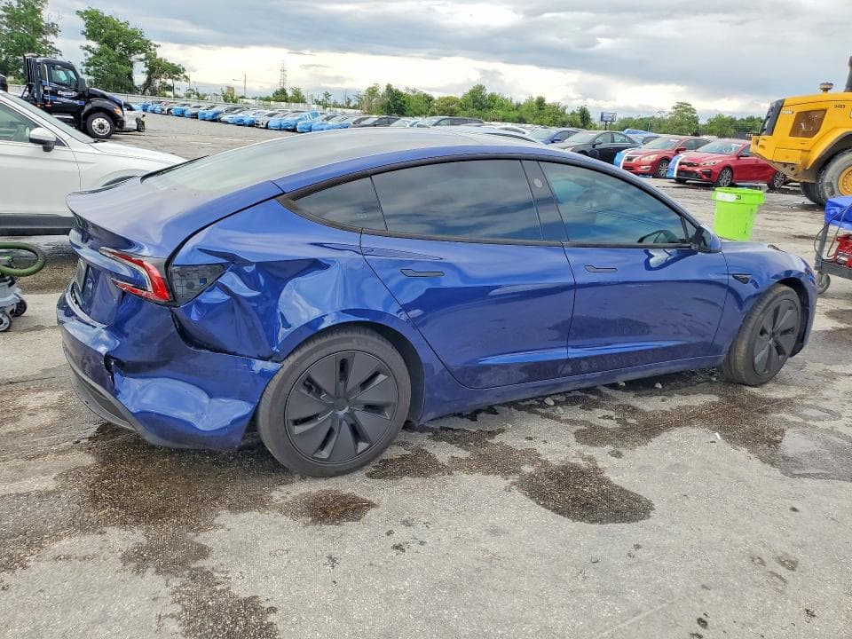 2025 TESLA MODEL 3 3