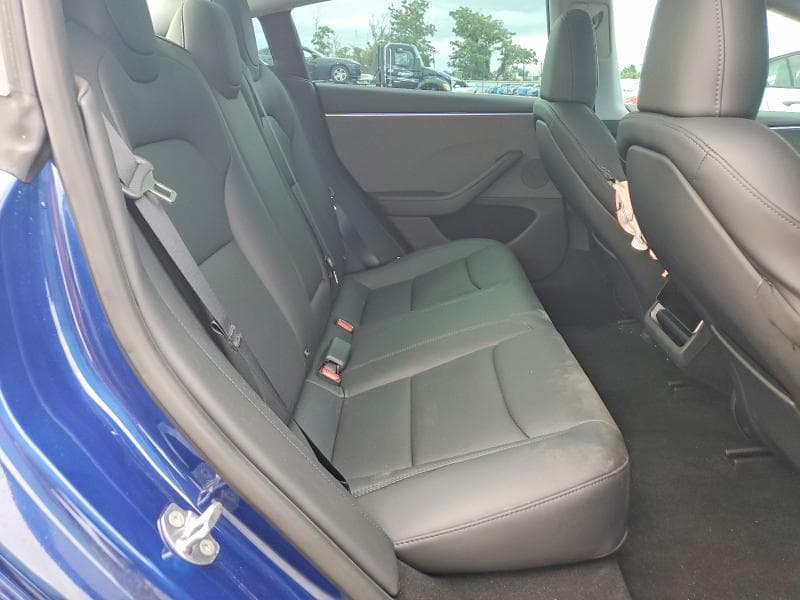 2025 TESLA MODEL 3 10
