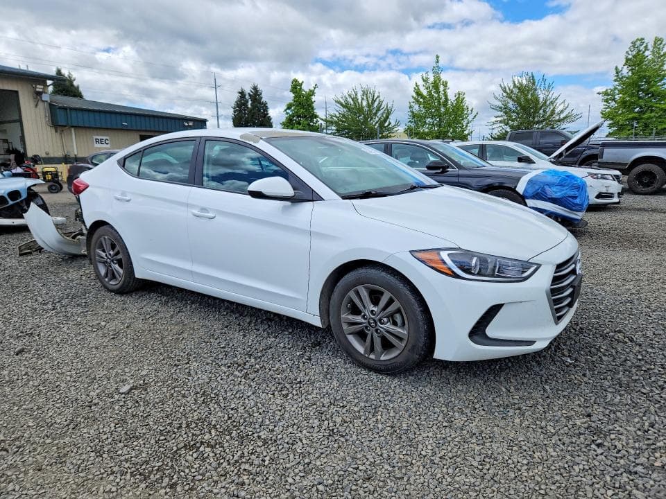 2018 HYUNDAI ELANTRA SEL 4